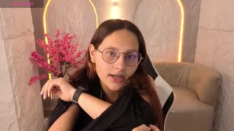 Snapshot of nyx_tamy_tx chatting on 10.20.25 Online 800 to 1400 online show from 10.20.25