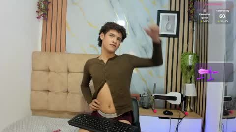 Snapshot of nyx_white_gay chatting on 07.31.26 nyx_white_gay online show from 07.31.26
