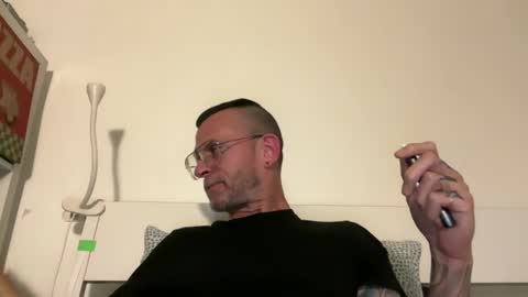 Snapshot of o_johnny_deep_o chatting on 04.22.26 Jonathan Deep online show from 04.22.26