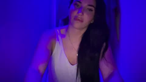 Snapshot of oceanxalara22_xo chatting on 10.04.25 A L A R A online show from 10.04.25