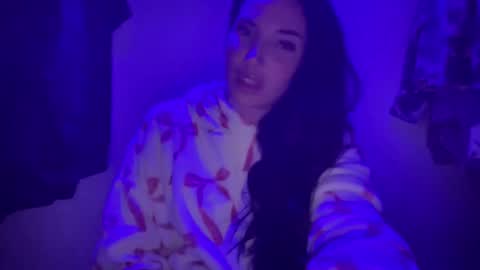 A L A R A  online show from 11.05.25