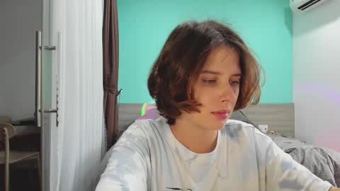 Evie online show from 12.11.24