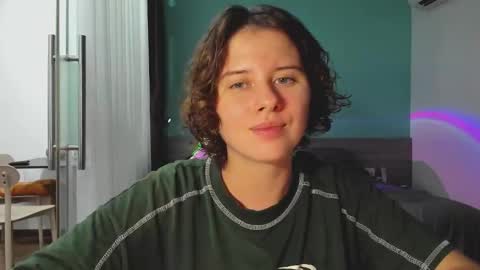 Evie online show from 12.12.24