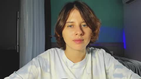 Evie online show from 12.21.24