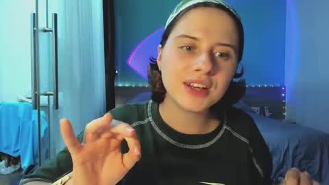 Evie online show from 12.30.24