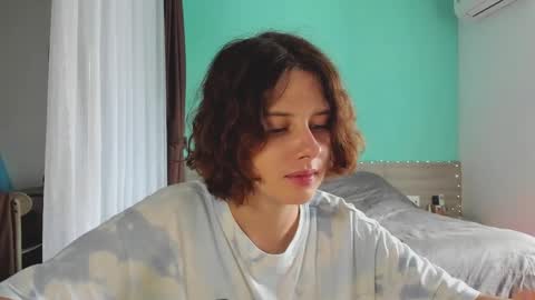 Evie online show from 01.04.25