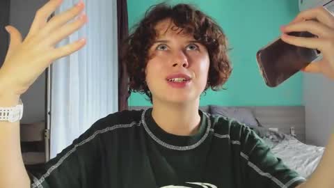 Evie online show from 01.18.25