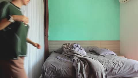 Evie online show from 02.17.25