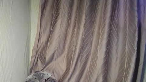 Evie online show from 09.14.25