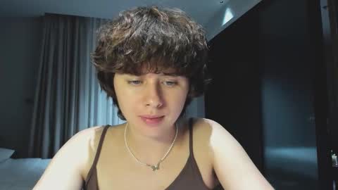 Evie online show from 11.19.25