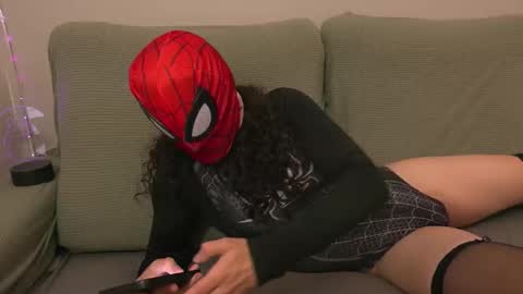 Offelie online show from 11.05.25