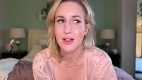 Snapshot of officiallyonlytams chatting on 03.26.26 Tams online show from 03.26.26