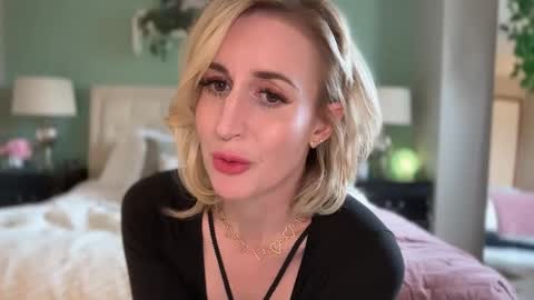 Snapshot of officiallyonlytams chatting on 04.08.26 Tams online show from 04.08.26