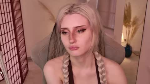 Lily online show from 06.06.26