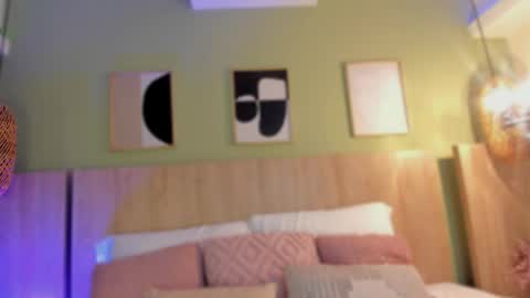 Holly online show from 04.13.26