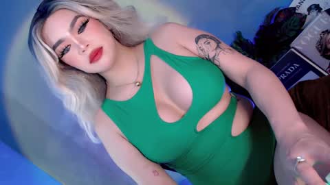 Flora  online show from 03.01.25