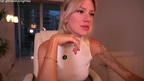 Snapshot of ohbabykelly chatting on 06.28.26 Kelly online show from 06.28.26
