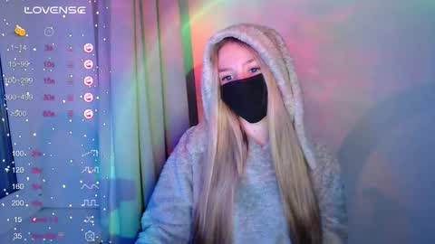 Snapshot of ohiko4545 chatting on 11.10.25 katarina online show from 11.10.25