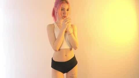 Emi and Ohpi online show from 04.25.26