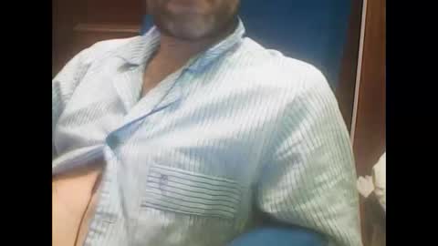 Snapshot of ojosverdess30 chatting on 12.15.24 ojosverdess30 online show from 12.15.24