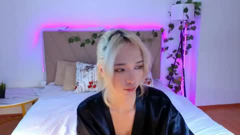 Ami online show from 06.12.26