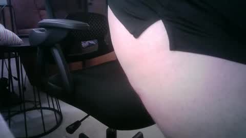 Snapshot of okiehard1 chatting on 10.11.25 okiehard1 online show from 10.11.25