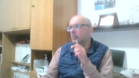 Snapshot of olak21 chatting on 05.21.26 olak21 online show from 05.21.26