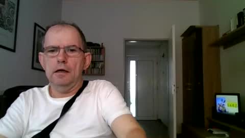 Snapshot of olbert167 chatting on 10.11.25 olbert167 online show from 10.11.25