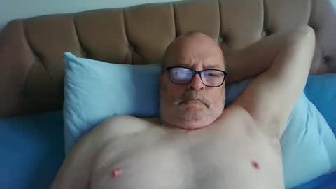 Snapshot of old_fkr chatting on 12.17.24 old_fkr online show from 12.17.24