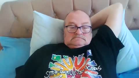 Snapshot of old_fkr chatting on 01.08.25 old_fkr online show from 01.08.25