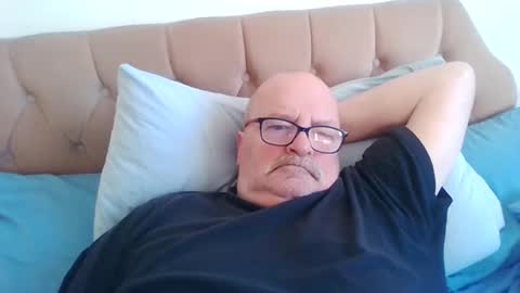 Snapshot of old_fkr chatting on 01.11.25 old_fkr online show from 01.11.25