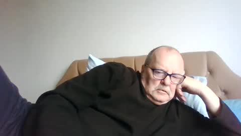 Snapshot of old_fkr chatting on 02.12.25 old_fkr online show from 02.12.25