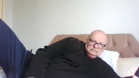Snapshot of old_fkrr_ chatting on 04.18.26 old_fkrr_ online show from 04.18.26