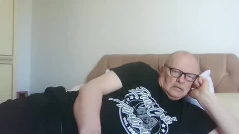 Snapshot of old_fkrr_ chatting on 04.24.26 old_fkrr_ online show from 04.24.26
