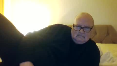 Snapshot of old_fkrr_ chatting on 04.28.26 old_fkrr_ online show from 04.28.26