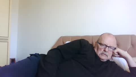 Snapshot of old_fkrr_ chatting on 04.29.26 old_fkrr_ online show from 04.29.26