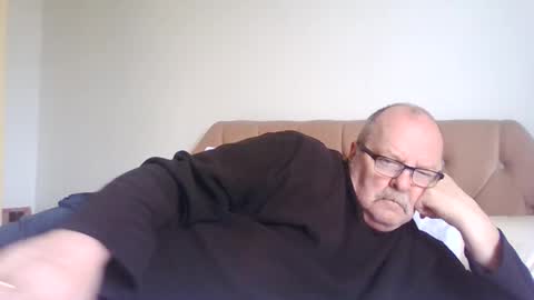 Snapshot of old_fkrr_ chatting on 05.06.26 old_fkrr_ online show from 05.06.26