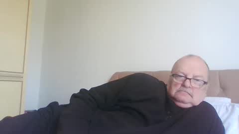 Snapshot of old_fkrr_ chatting on 05.16.26 old_fkrr_ online show from 05.16.26