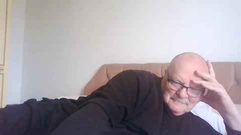 Snapshot of old_fkrr_ chatting on 05.22.26 old_fkrr_ online show from 05.22.26