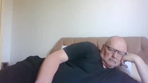 Snapshot of old_fkrr_ chatting on 05.26.26 old_fkrr_ online show from 05.26.26