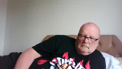 Snapshot of old_fkrr_ chatting on 05.27.26 old_fkrr_ online show from 05.27.26