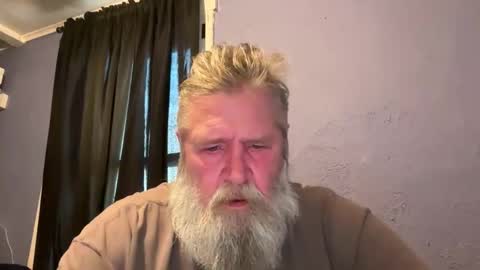 olderguyplayin online show from 04.29.26