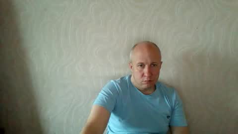 Snapshot of oleg365 chatting on 11.05.25 figaro online show from 11.05.25
