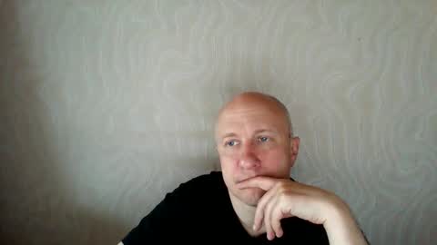 Snapshot of oleg365 chatting on 05.16.26 figaro online show from 05.16.26