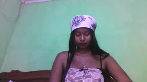 olinah610 online show from 11.20.25