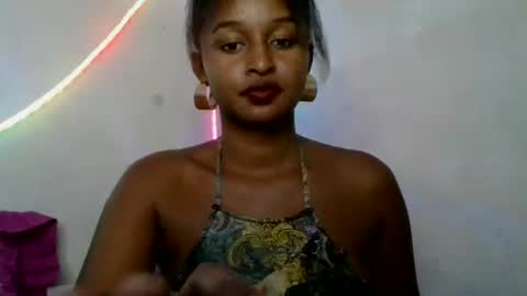 olinah610 online show from 05.25.26