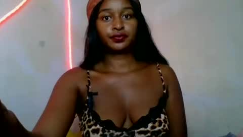 olinah610 online show from 06.05.26