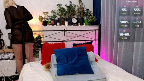 OliSunny Olivia online show from 12.31.24