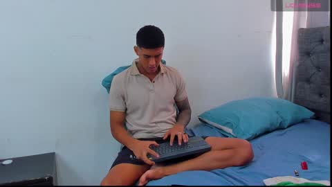 Snapshot of oliver_smith_2 chatting on 12.26.24 oliver_smith_2 online show from 12.26.24