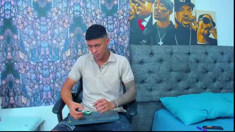 Snapshot of oliver_smith_2 chatting on 12.29.24 oliver_smith_2 online show from 12.29.24